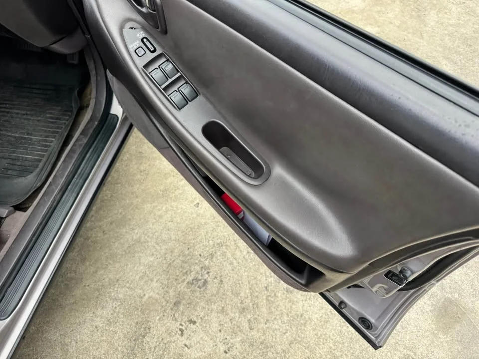 1995 Lexus ES II 3