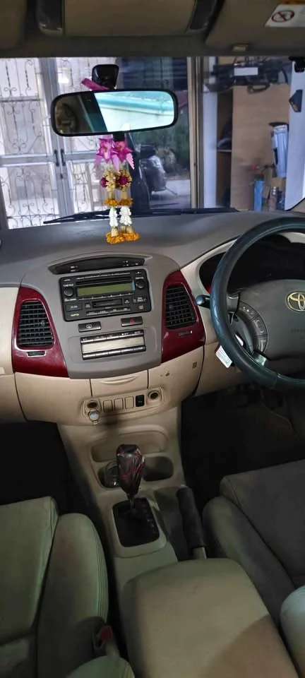2005 Toyota Innova I 2