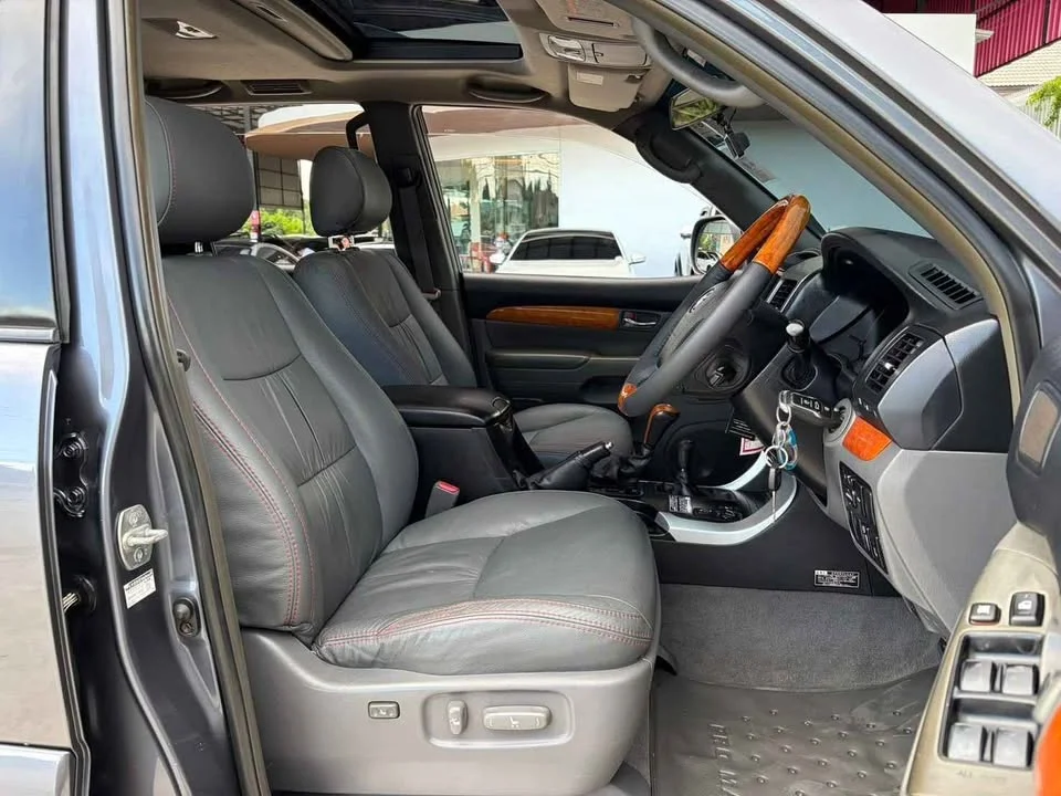 2003 Toyota Land Cruiser Prado J120 3