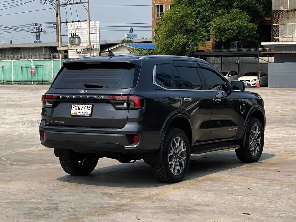 2022 Ford Everest III 3
