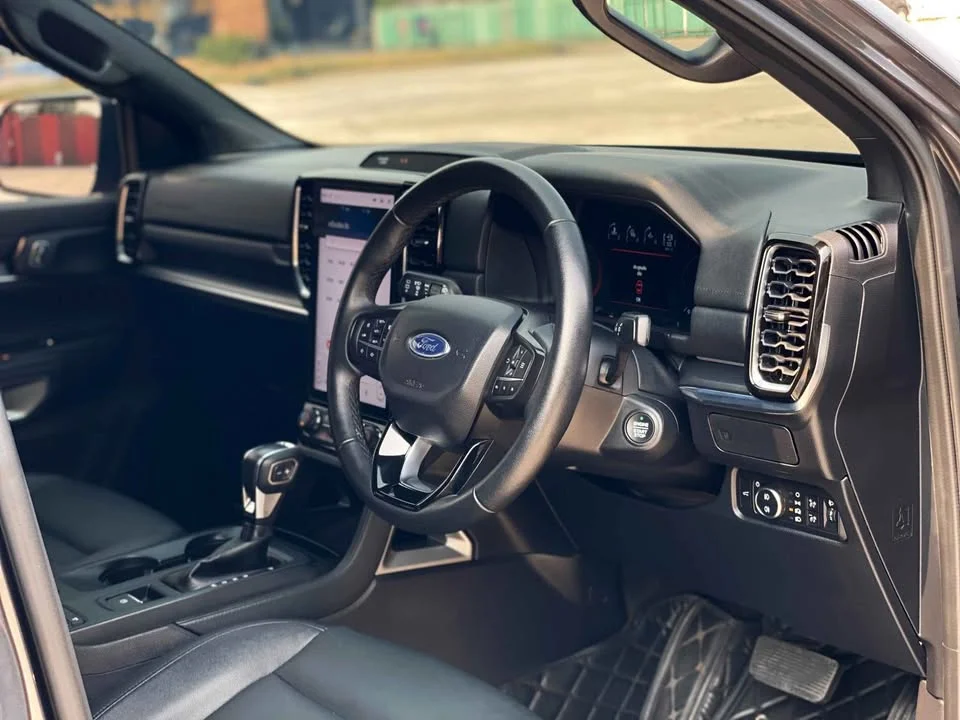 2022 Ford Everest III 2