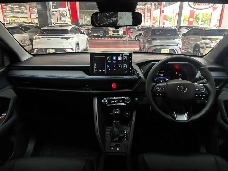 2026 Toyota Yaris Cross AC200 2