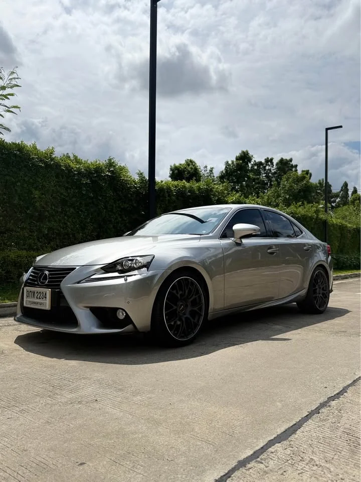 2013 Lexus IS III 3