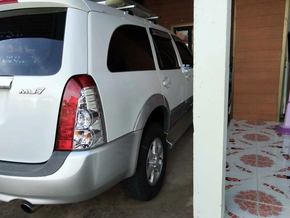 2006 Isuzu MU-7 2
