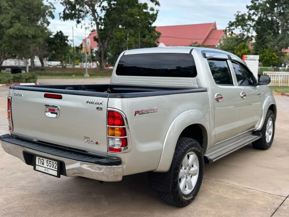 2011 Toyota Hilux VII 2