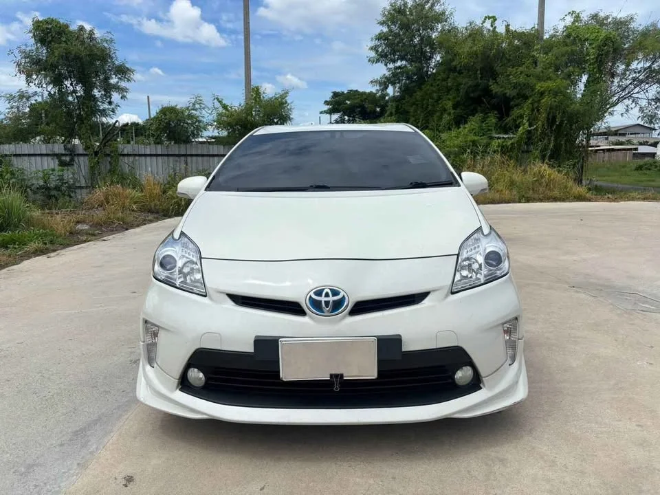 2012 Toyota Prius III 3