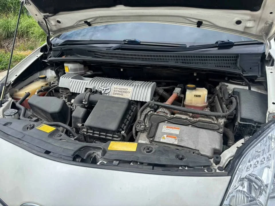 2012 Toyota Prius III 2