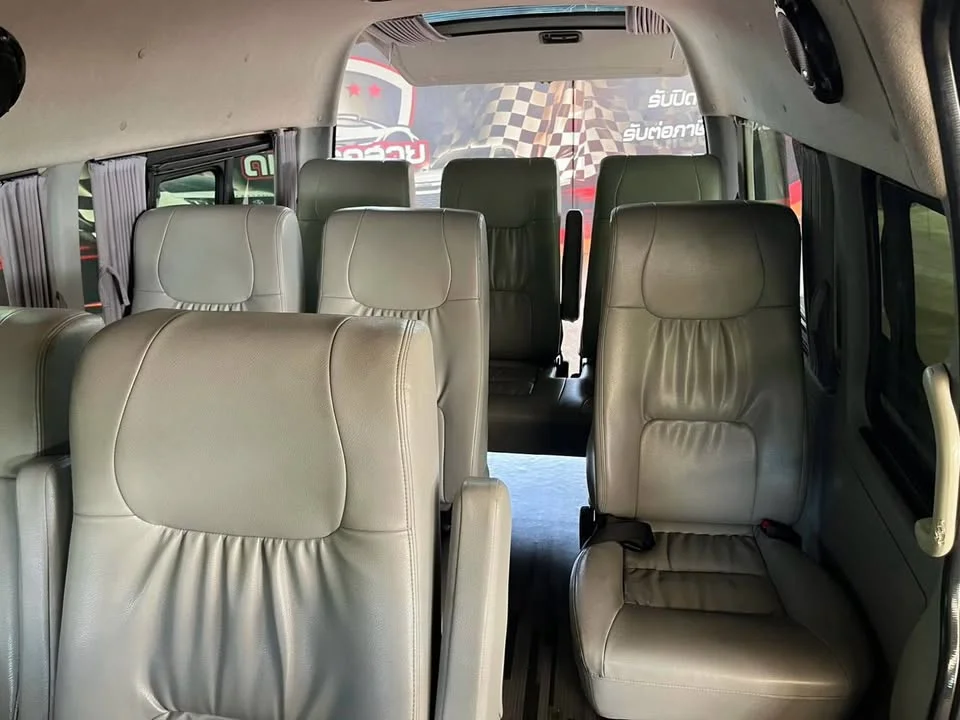 2016 Toyota Commuter V (H200) 3