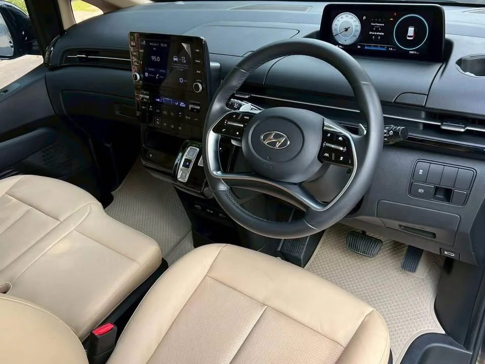 2022 Hyundai Staria US4 2