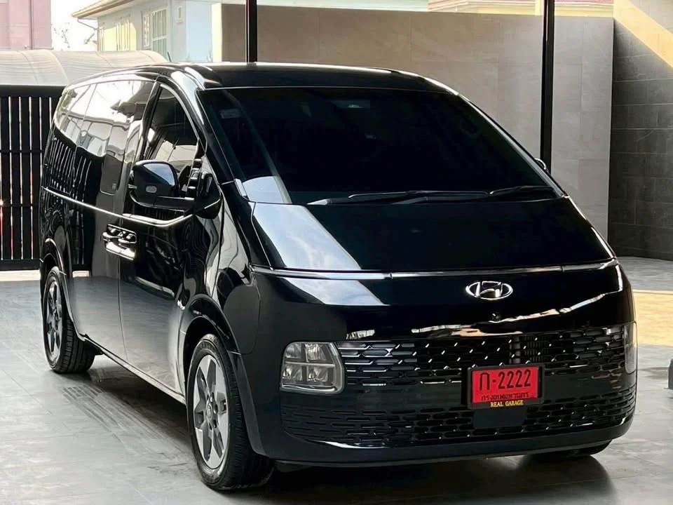 2022 Hyundai Staria US4 3