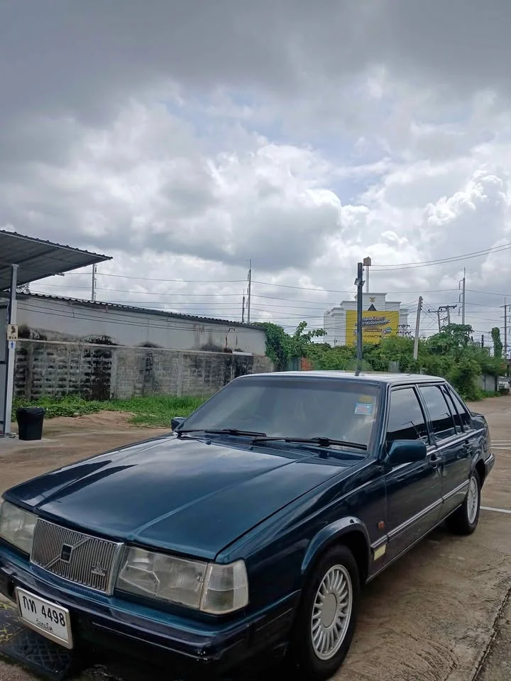 1999 Volvo 900 Series 2