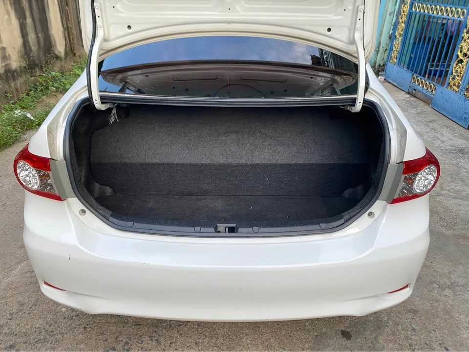 2011 Toyota Corolla Altis X (E140) 2