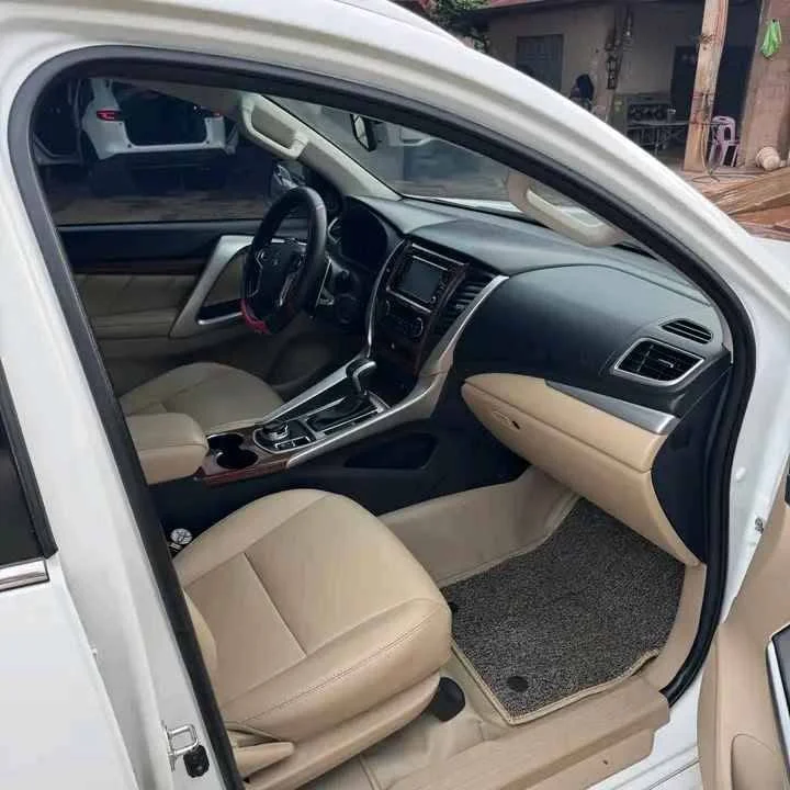 2017 Mitsubishi Pajero Sport III 2