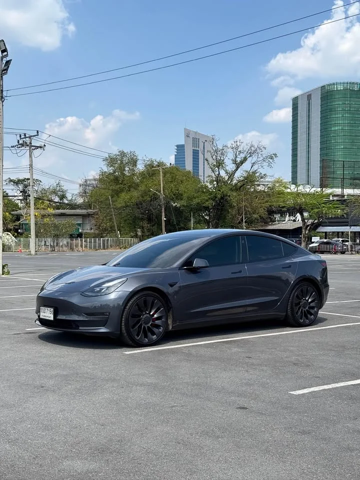 2023 Tesla Model 3 3
