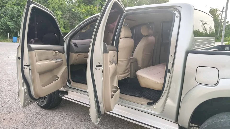 2011 Toyota Hilux VII 2