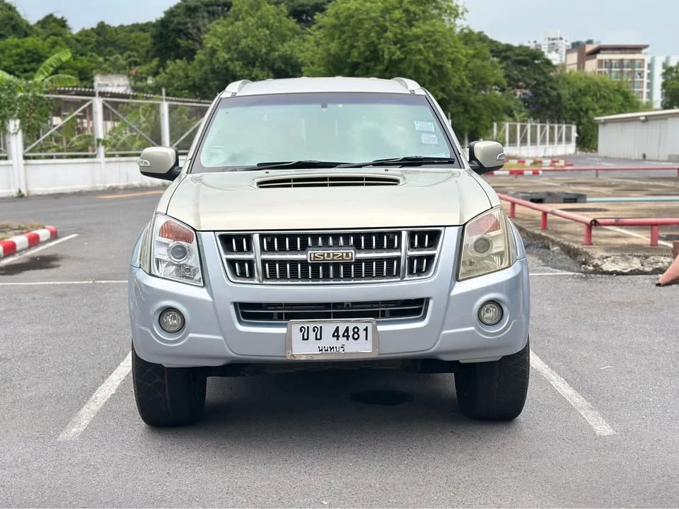 2007 Isuzu MU-7 2