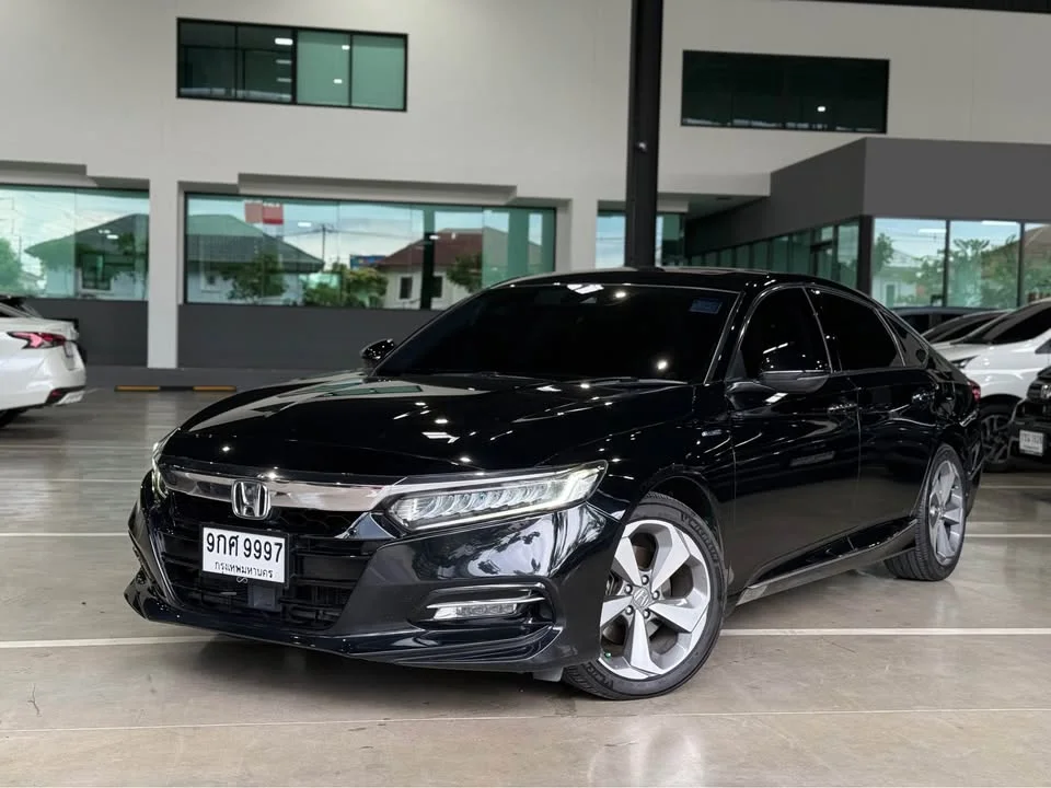 2019 Honda Accord X 3