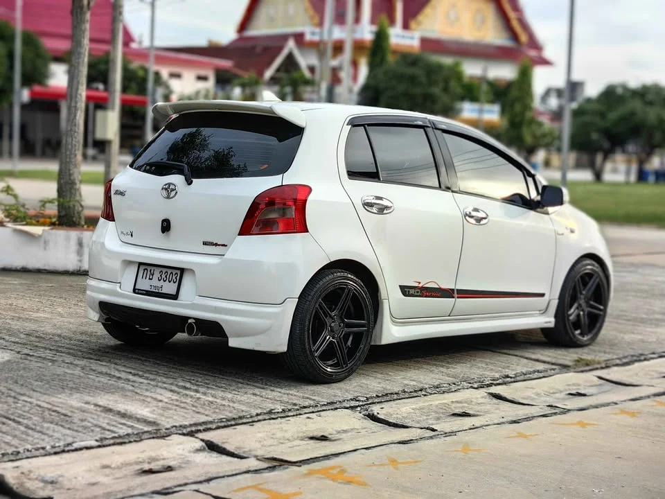 2008 Toyota Yaris II 2