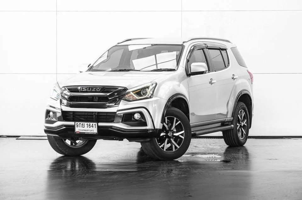 2020 Isuzu MU-X I 2