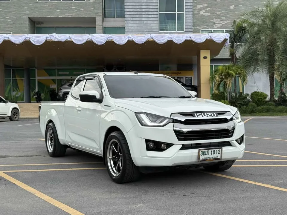 2022 Isuzu D-Max III (RG) 3