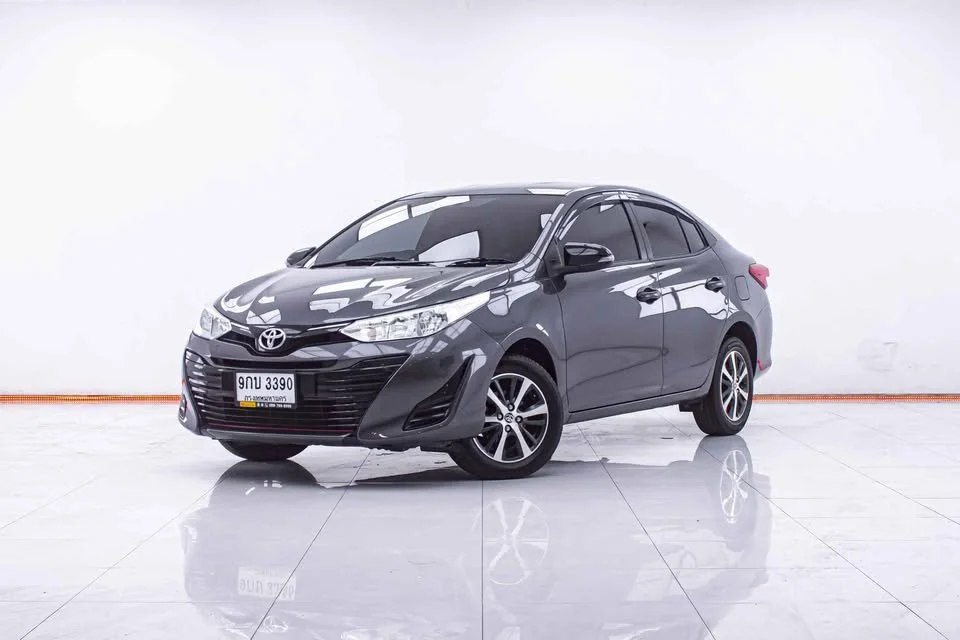 2020 Toyota Yaris ATIV III 3