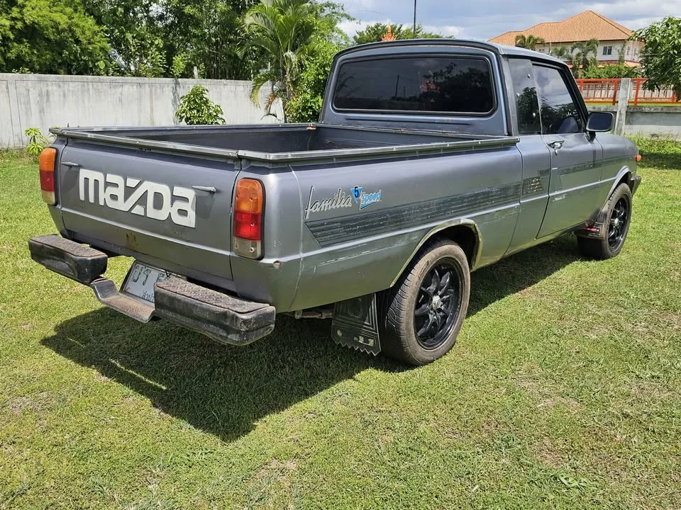 1991 Mazda B-series (Familia) III 2