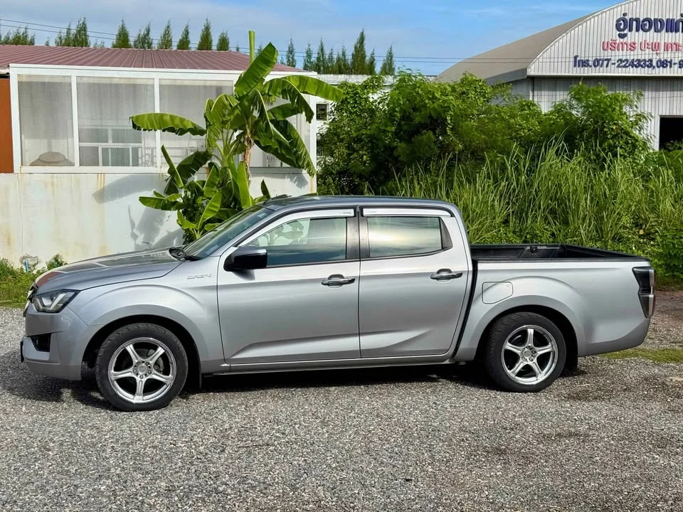 2021 Isuzu D-Max III (RG) 3