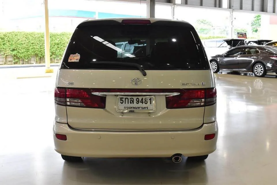 2003 Toyota Estima II 3
