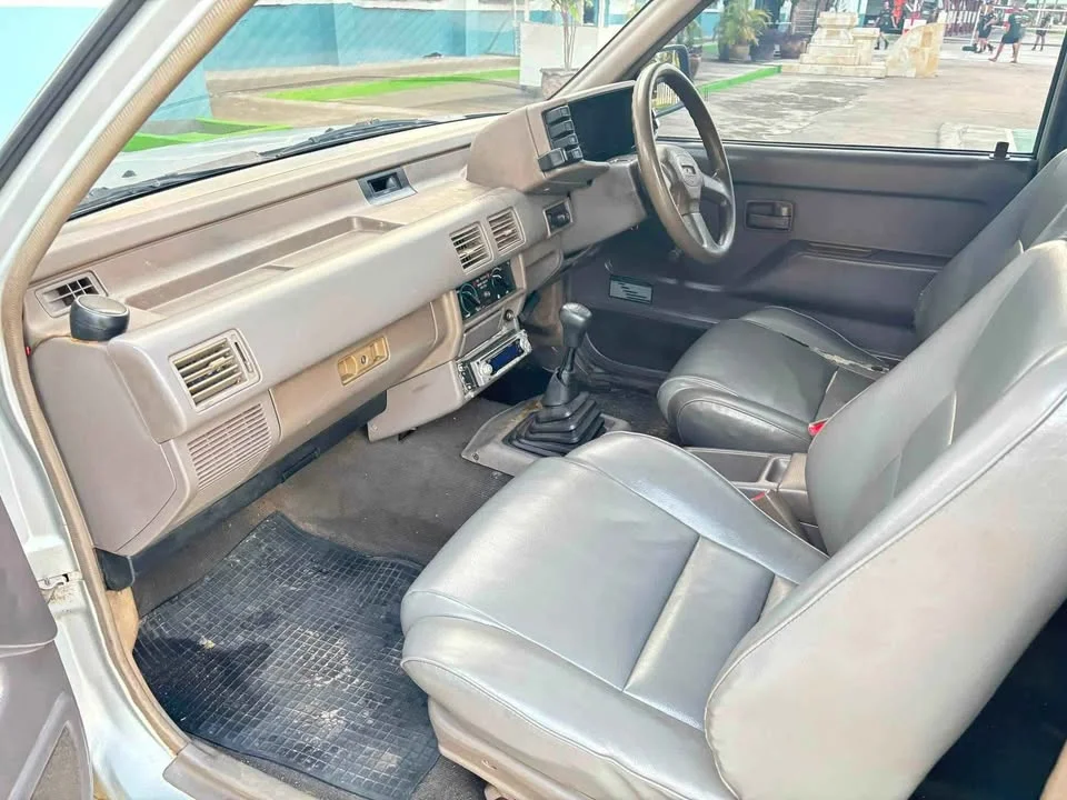 1994 Isuzu TFR III 2