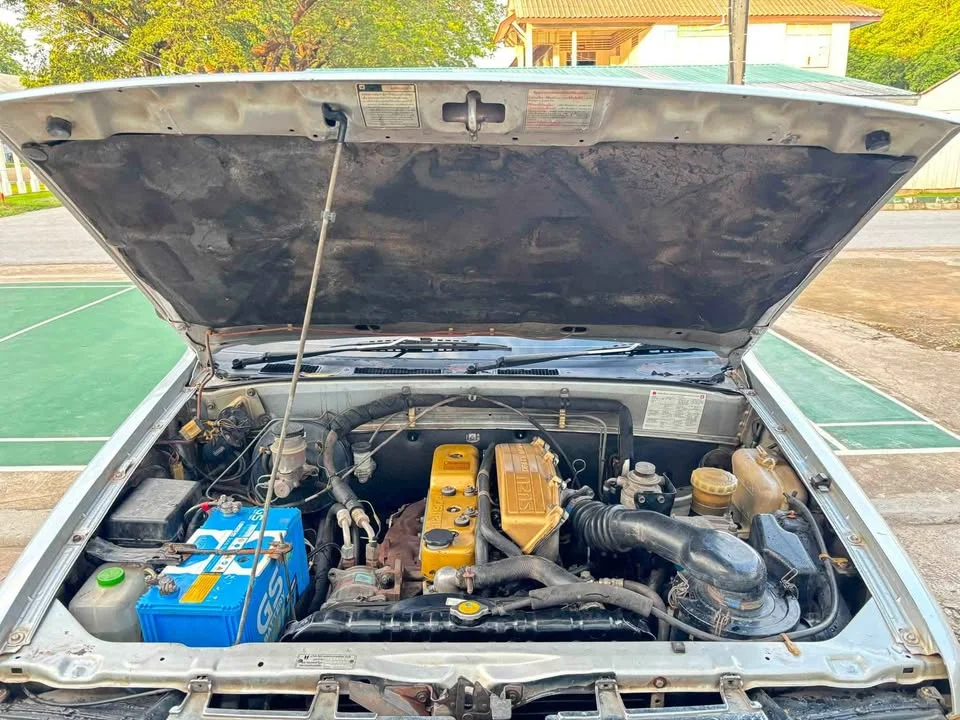 1994 Isuzu TFR III 3