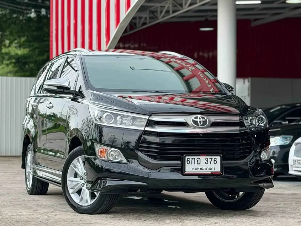 2017 Toyota Innova II 2