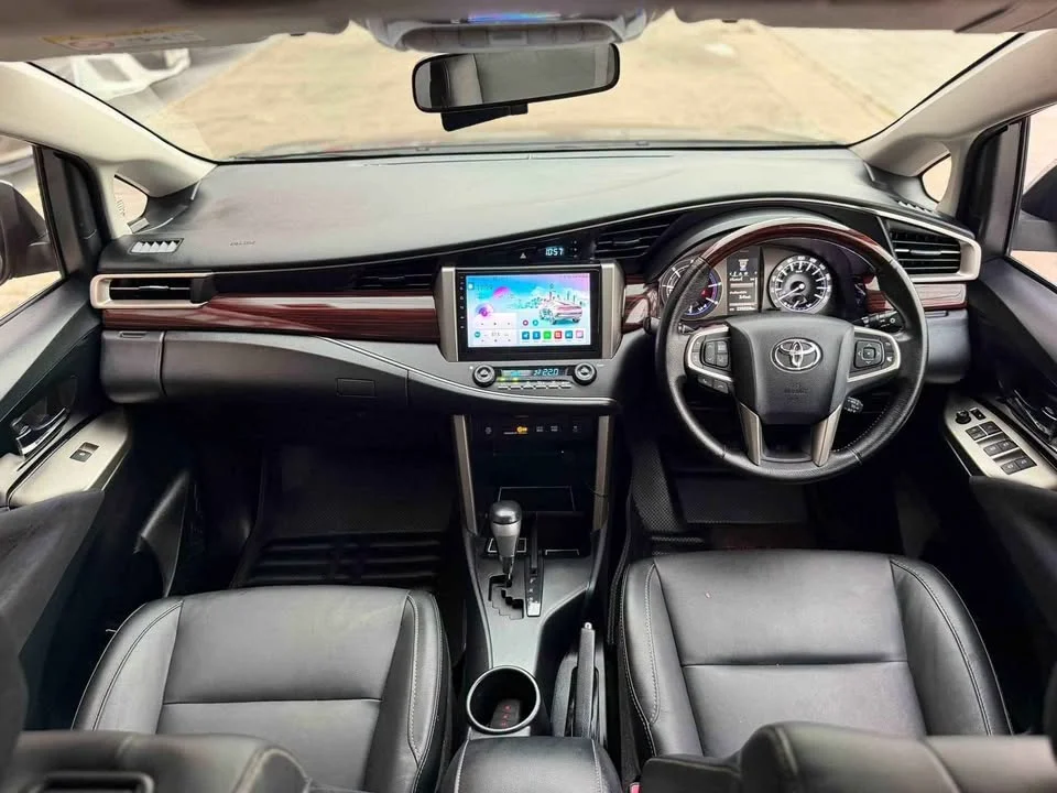 2017 Toyota Innova II 3