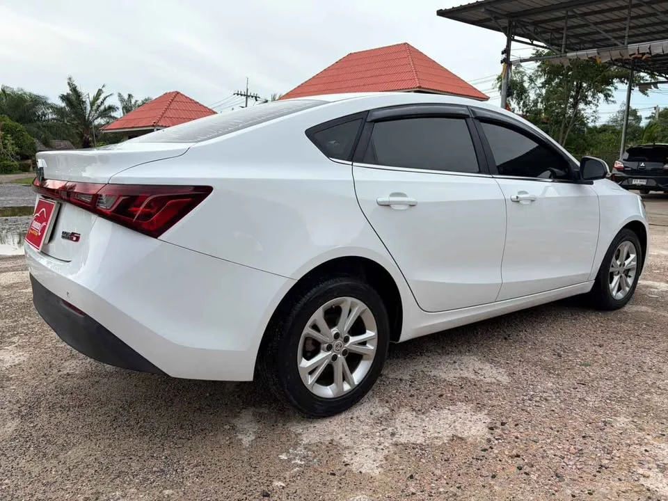 2018 MG 5 I  3