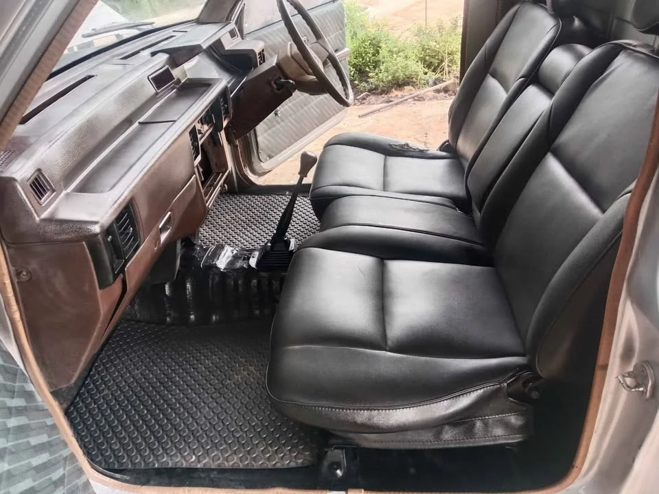 2003 Mitsubishi Triton II 2