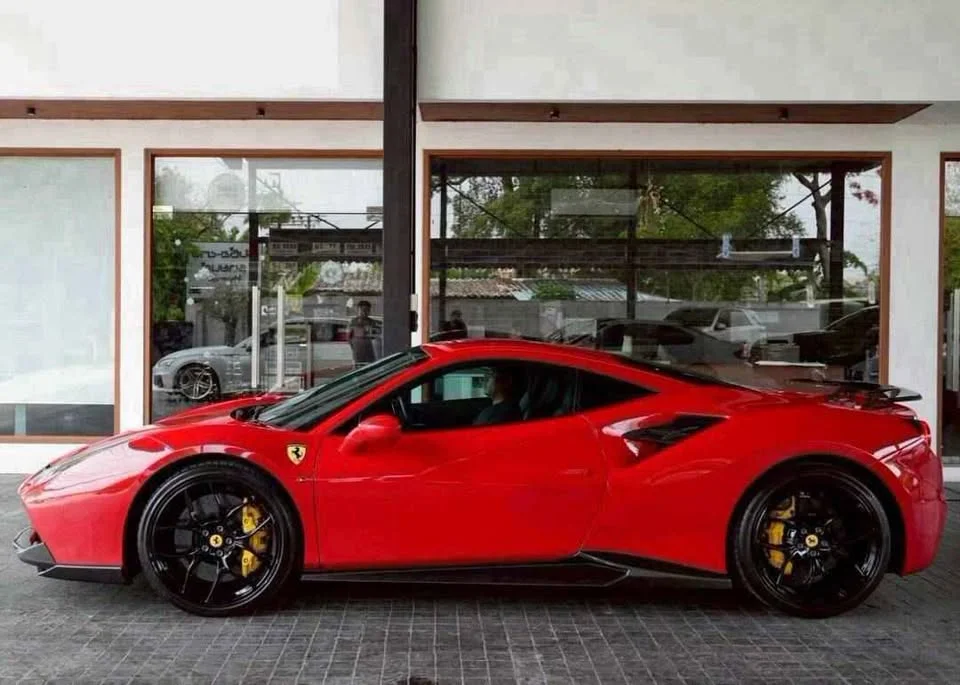 2016 Ferrari 488 3