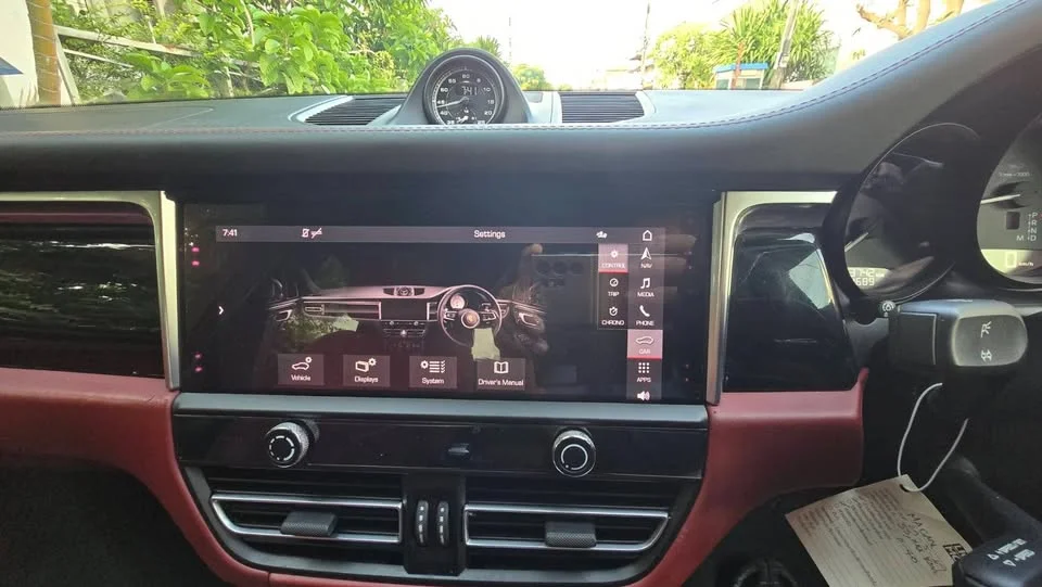 2022 Porsche Macan I 3