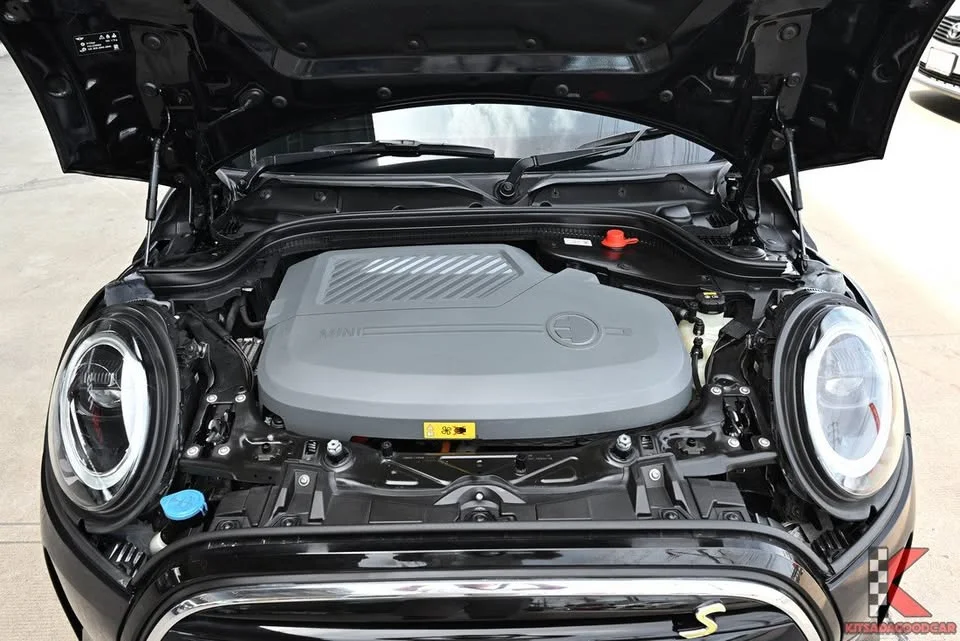 2022 Mini Hatch  III 2