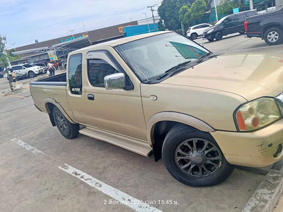 2003 Nissan Frontier I 2