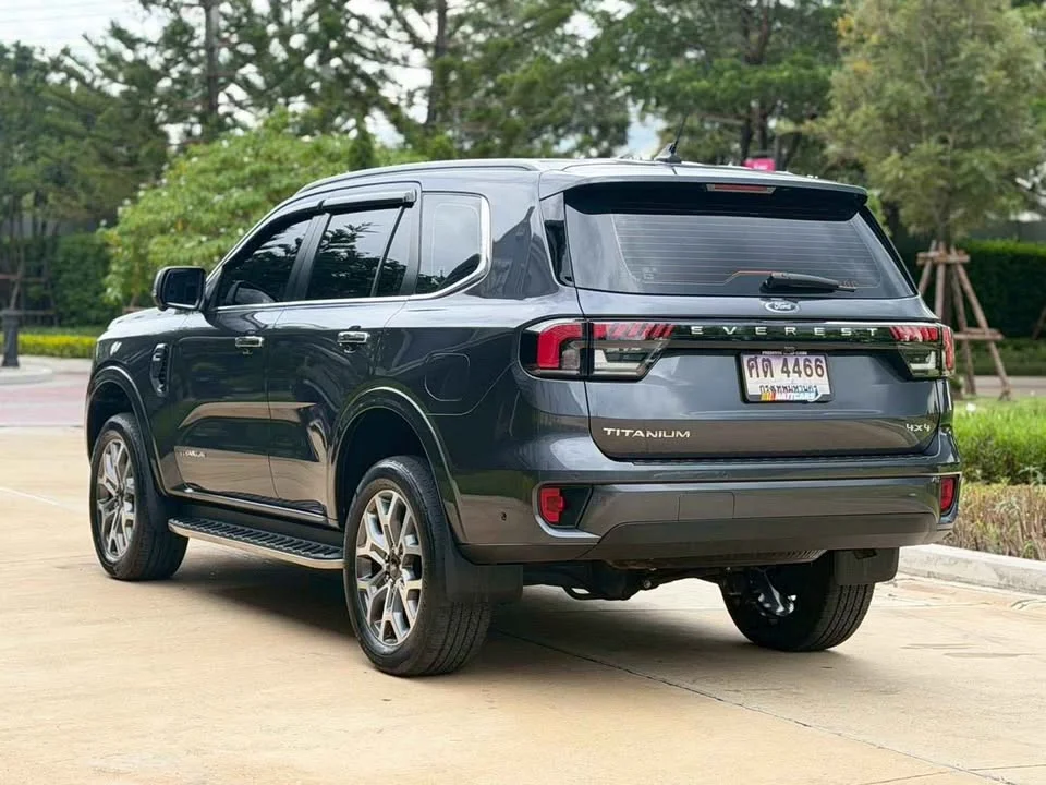 2022 Ford Everest III 2