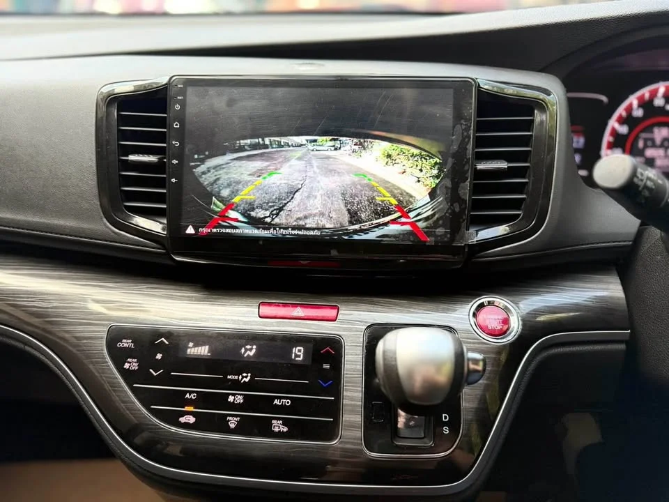 2014 Honda Odyssey V 3