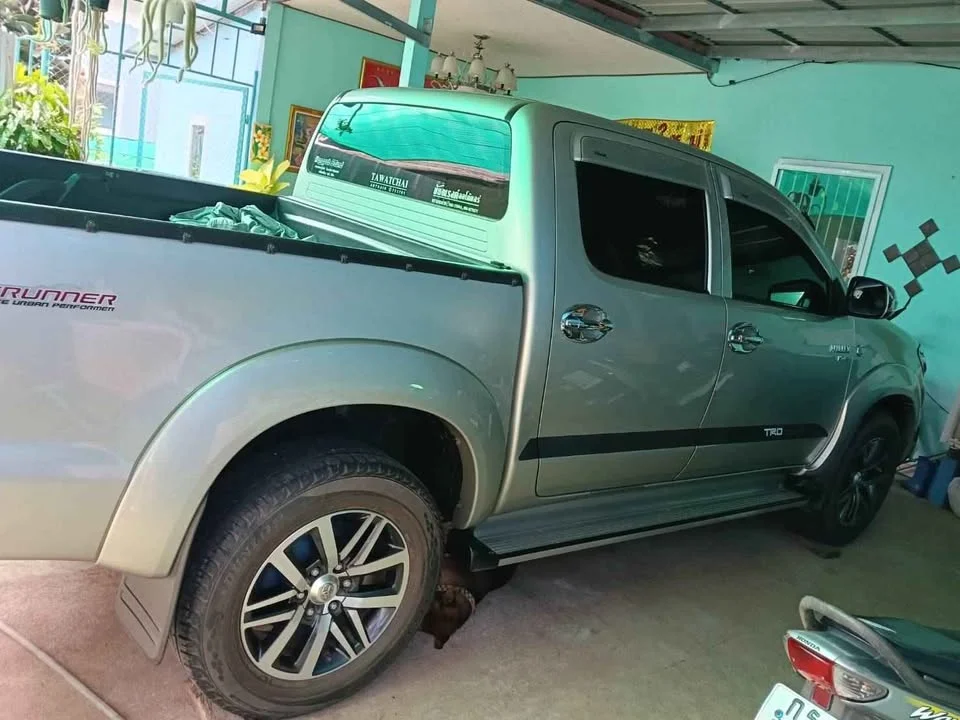 2010 Toyota Hilux VII 2