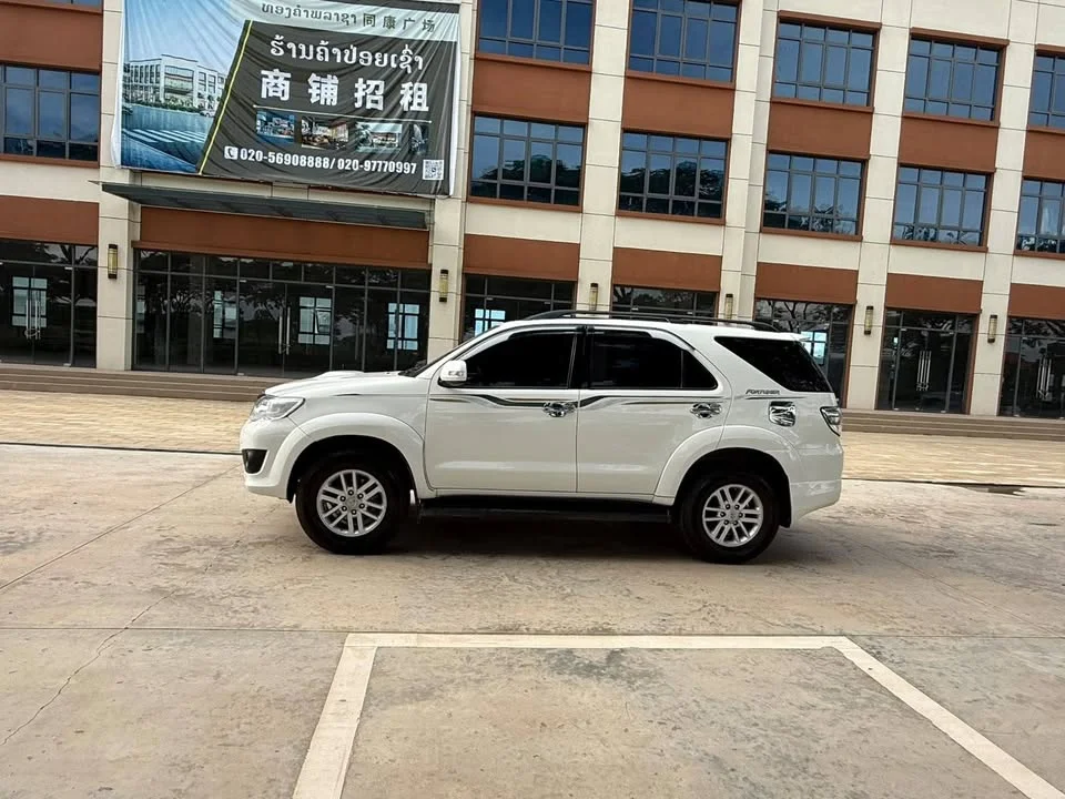 2014 Toyota Fortuner I 3
