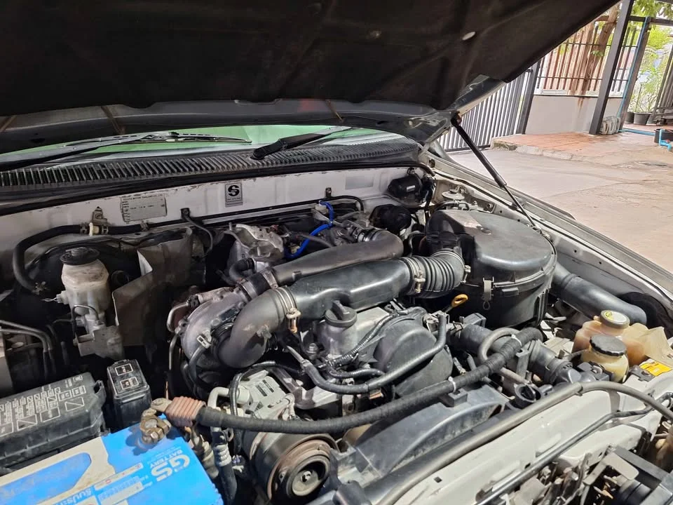 2004 Toyota Hilux Tiger VI 2