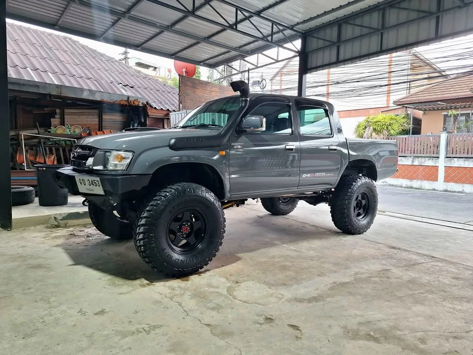 2004 Toyota Hilux Tiger VI 3