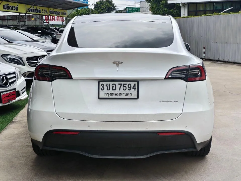 2023 Tesla Model Y 3