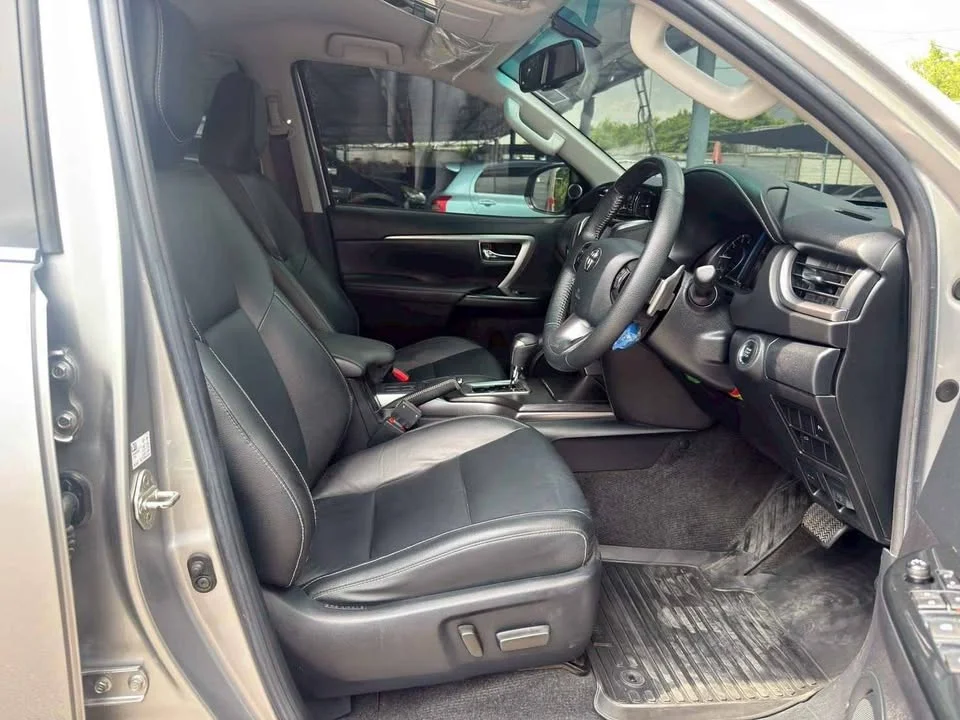 2022 Toyota Fortuner II 3