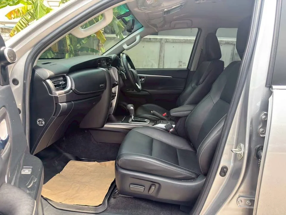 2022 Toyota Fortuner II 2