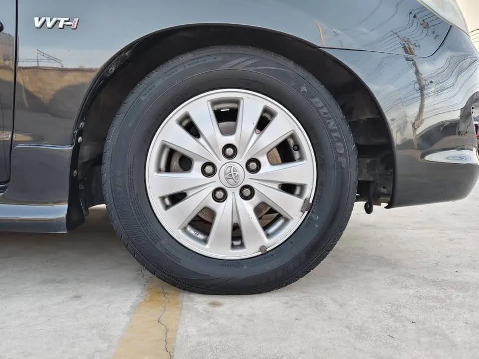 2004 Toyota Innova I 3