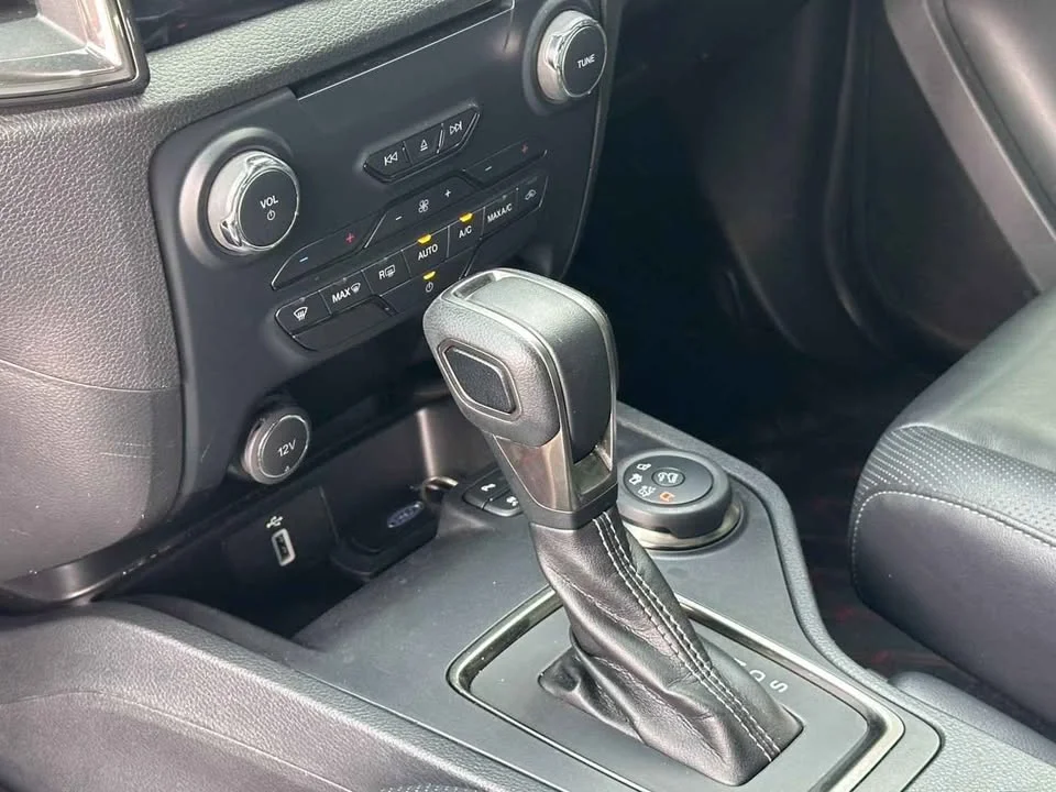 2020 Ford Everest II 3
