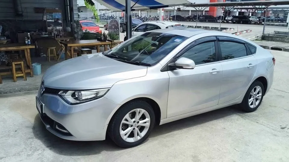 2017 MG 5 I  2